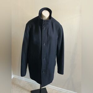 Hugo boss wool coat size 40R in black
